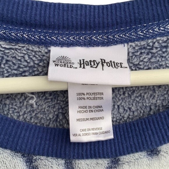 Harry Potter Sweater M Fleece Soft Fuzzy Crew Neck Lounge Top - Picture 12 of 14
